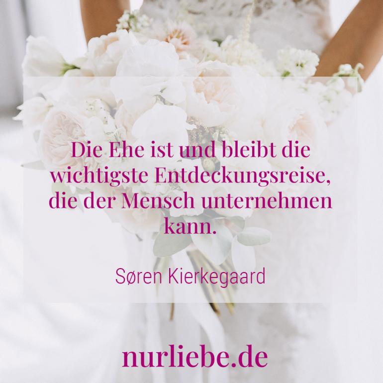 Bild zeigt Zitat zur Hochzeit Die Ehe ist und bleibt die wichtigste Entdeckungsreise, die der Mensch unternehmen kann von Søren Kierkegaard